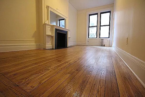 1st image of 136 W 71st St APT 3R