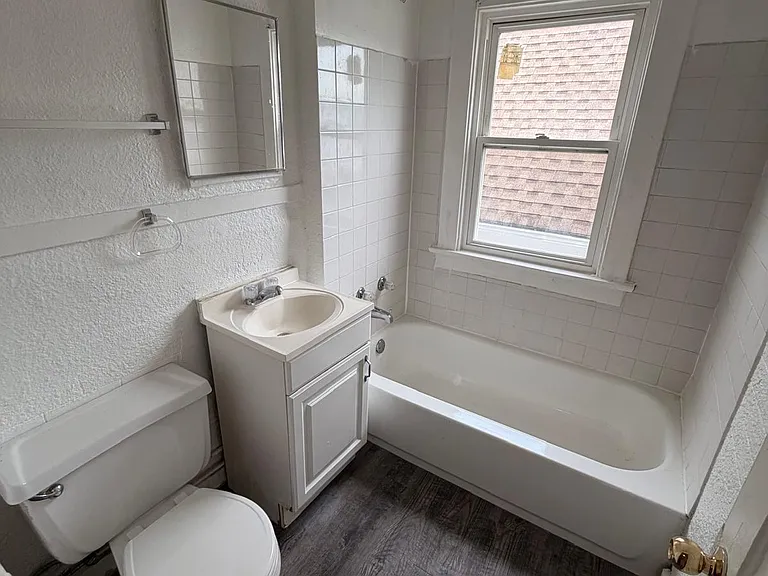 240 Dexter St #2 — Photo 8