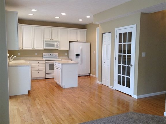 5th image of 1282 Emily Beth Dr