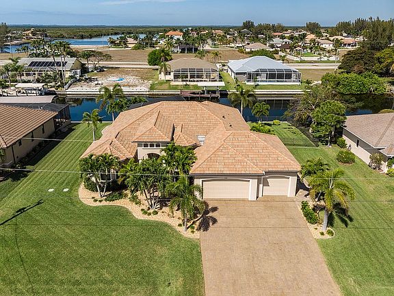 3rd image of 1018 NW 39th Ave