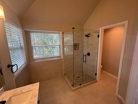 5th image of 7904 Hartsfield Dr