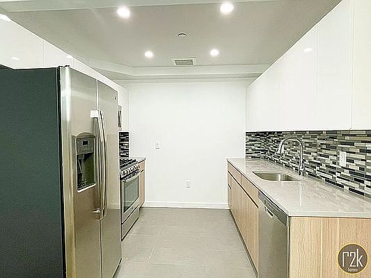 4th image of 28-16 21st St #4B