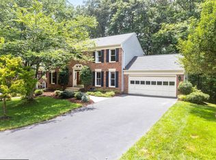 8153 Ships Curve Ln, Springfield, VA 22153