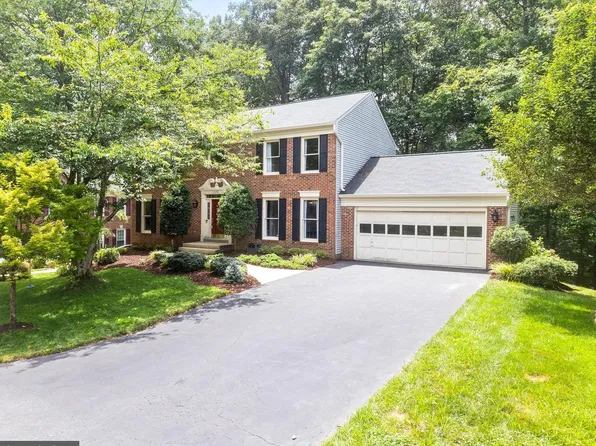 8153 Ships Curve Ln, Springfield, VA 22153