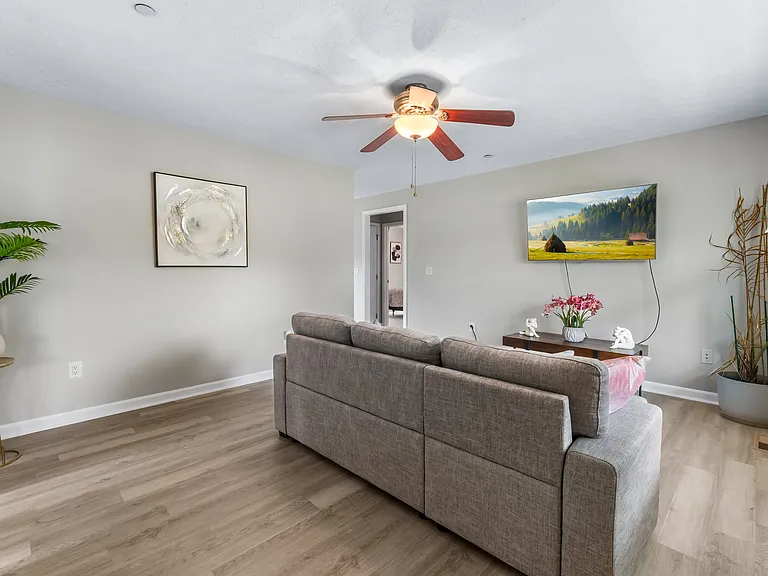 11102 Greenwell Pl — Photo 8