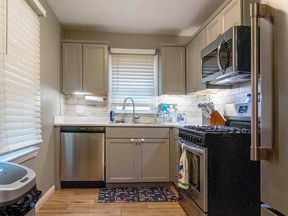 4th image of 1521 W Hamilton Street