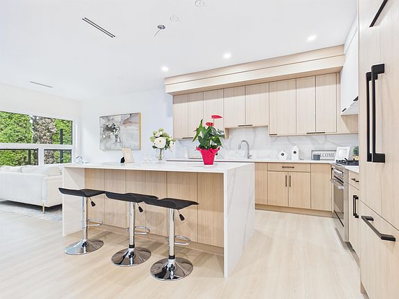 4th image of 6118 Irmin St #2