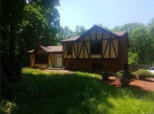 284 Quaker Rd, Pomona, NY 10970