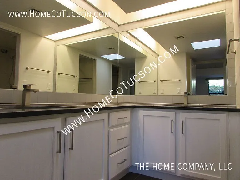 3668 N Royal Prince Ct — Photo 19