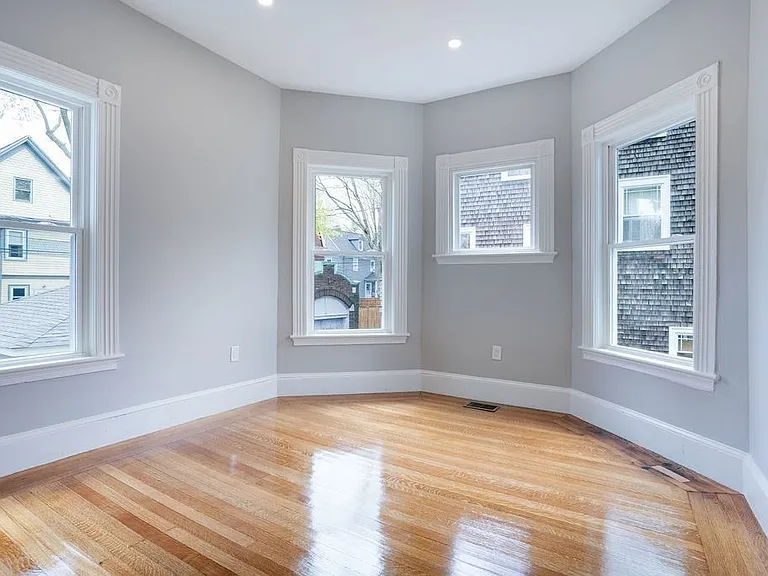 55 Lyndhurst St #1 — Photo 3