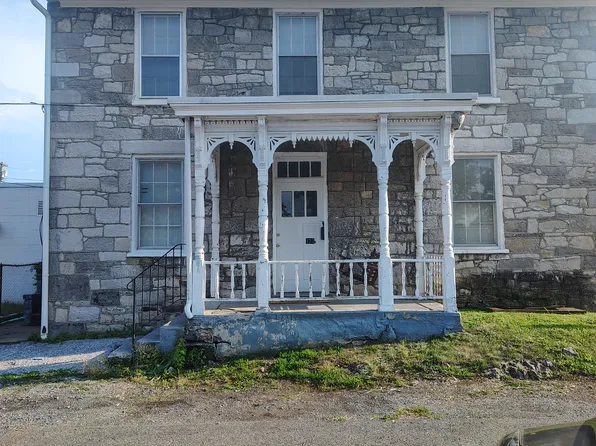 119-123 W Commerce St #B, Martinsburg, WV 25401