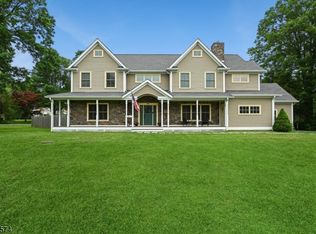 31 Deer Haven Rd, Bedminster, NJ 07921