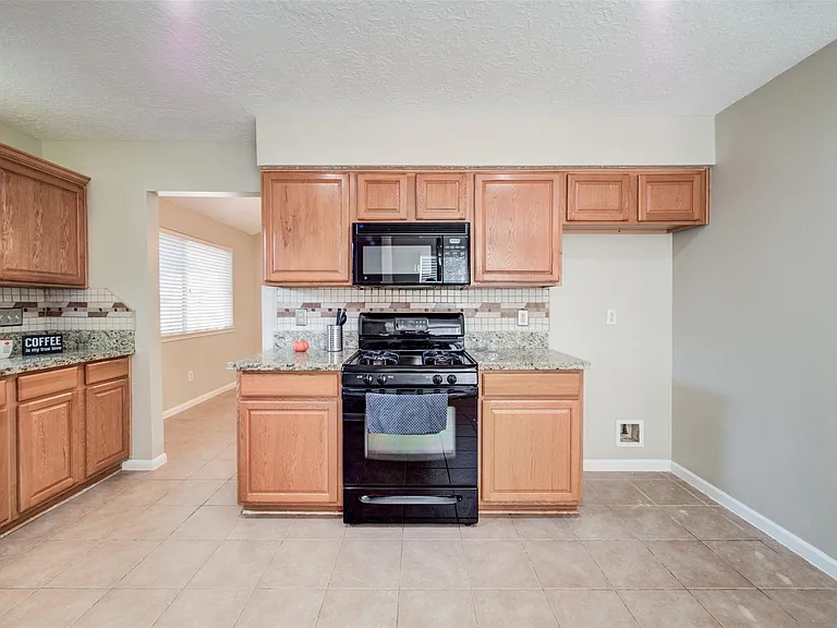 7314 Tara Dr — Photo 10