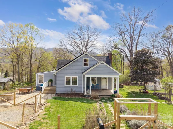 318 Stonewall Ave, Swannanoa, NC 28778