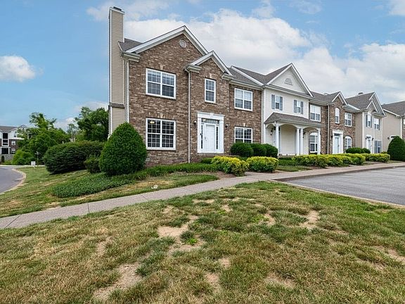 3rd image of 1001 McKenna Dr