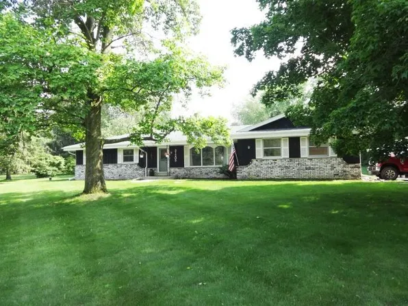 31205 Red Oak LANE, Waterford, WI 53185