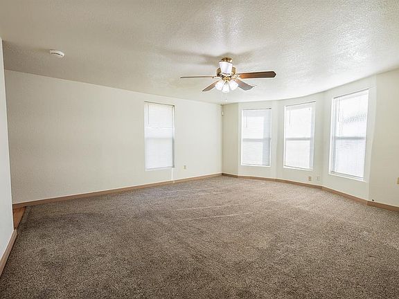 2nd image of 603 W Charles Ave