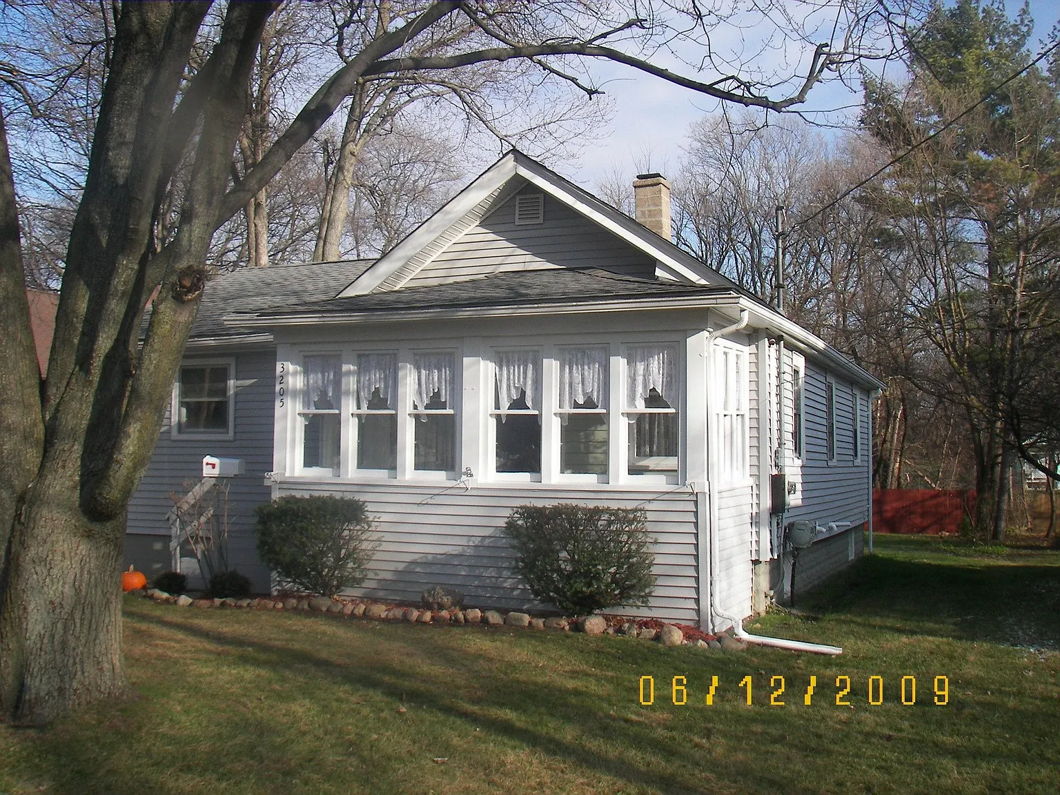 3205 Stabler St photo 1