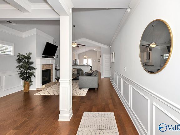 5th image of 7019 Camrose Ln NW