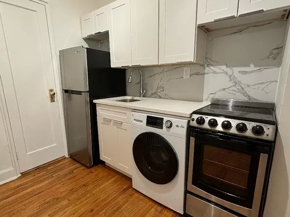 232 East 95th Street image 1 of 4
