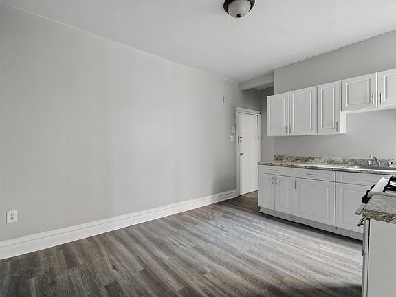 3rd image of 456 Baldwin Ave APT 8