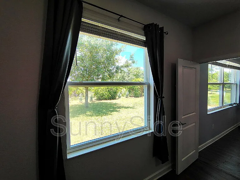 1047 Oak Bluff Dr — Photo 16