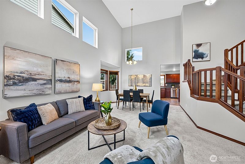 2nd image of 5206 NE 8th Street