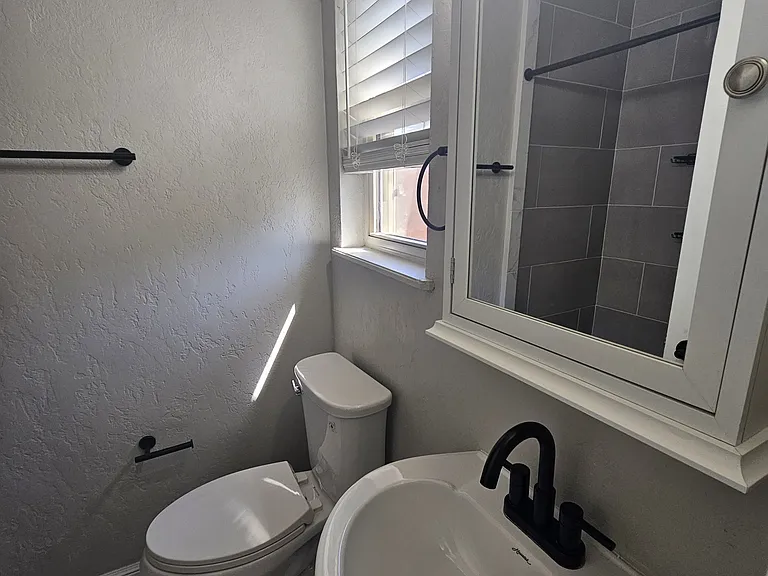 5314 NW Glenn Ave — Photo 7
