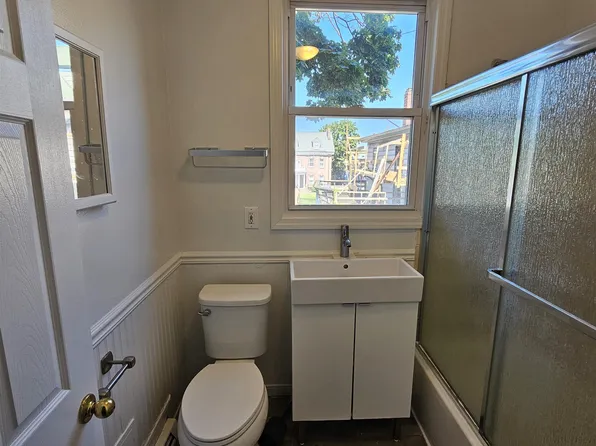 811 Montgomery Street image 7 of 7