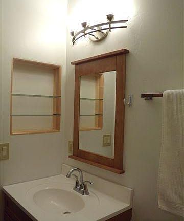 5th image of 3932 E Poe St