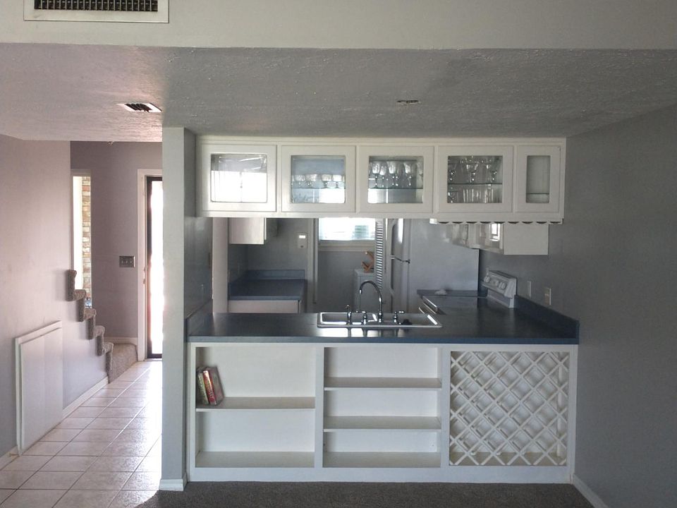 Dining Room & Kitchen
