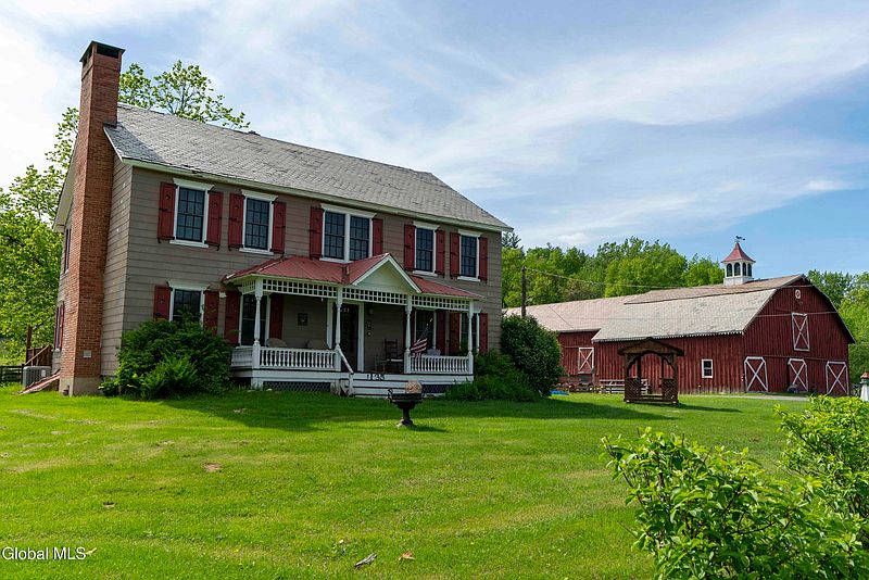 3rd image of 1135 Middleline Road