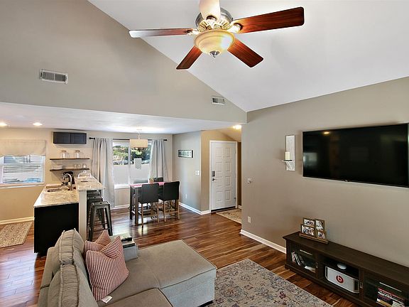5th image of 81 Pepperbush Pl