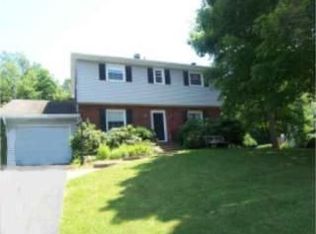 17 Quarry Dr, Wappingers Falls, NY 12590
