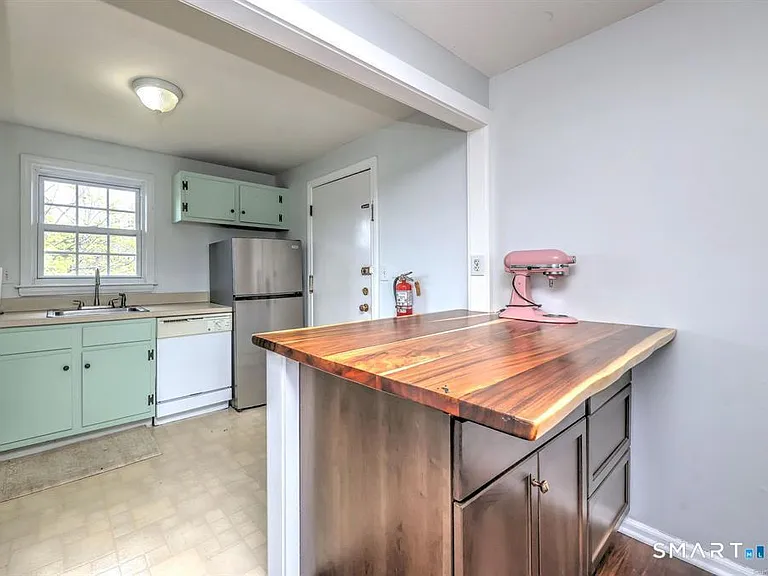 1254 Farmington Ave #C — Photo 7