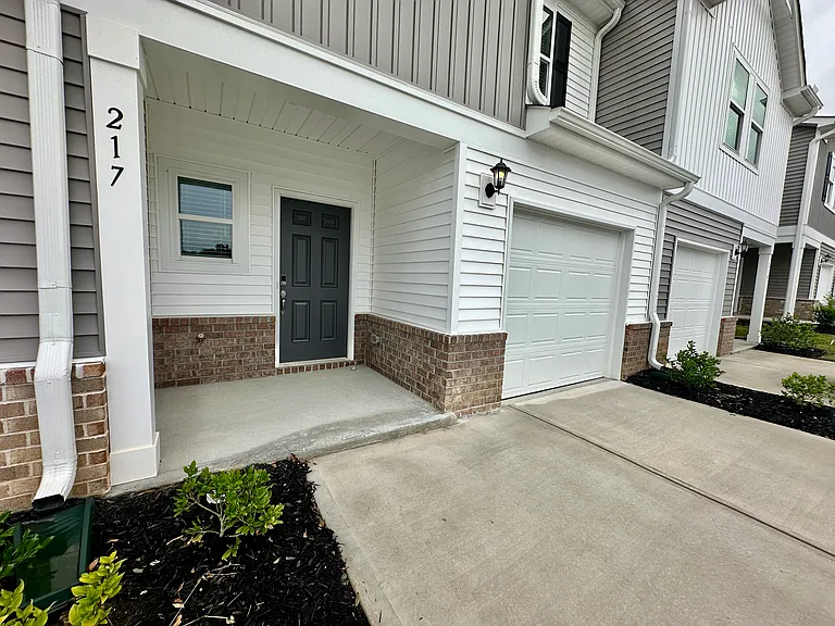217 Cupid Ct — Photo 2