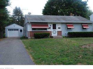 68 Bel Aire Cir, Windsor Locks, CT 06096