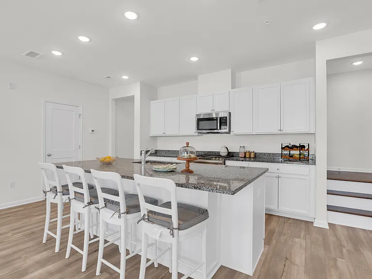 731 Station Rd #731 — Photo 4
