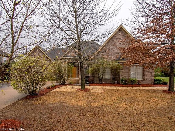2nd image of 1287 S Pinnacle Dr