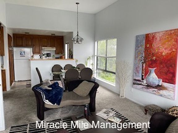 5th image of 560 Seaver Dr
