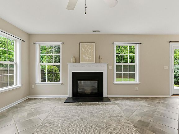 2nd image of 909 Steelhorse Dr