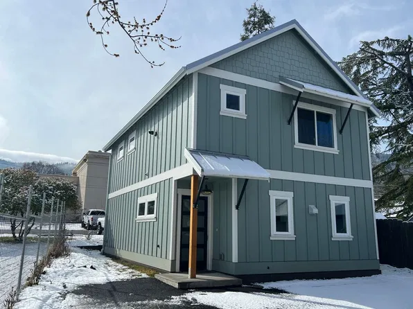 872 & 878 Siskiyou Blvd, 872 & 878 Siskiyou Blvd, Ashland, OR 97520