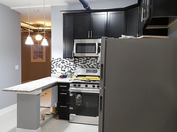 2nd image of 6419 N Albany Ave APT G