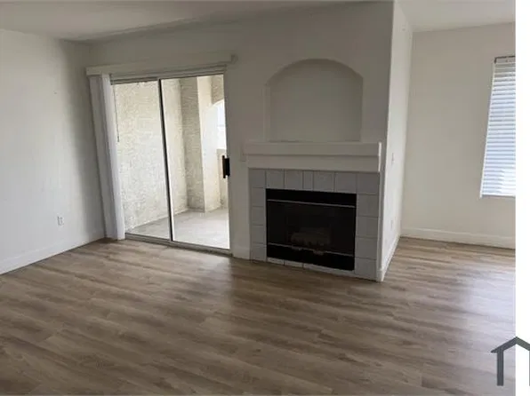 4400 W Lake Mead Blvd Unit 202, Las Vegas, NV 89108