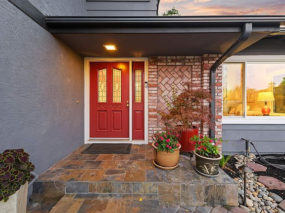 3rd image of 5805 San Carlos Way