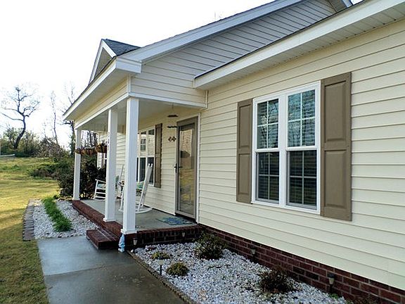 4th image of 303 Sunridge Ln