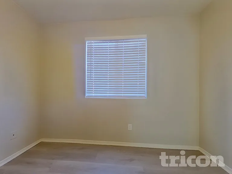 25760 W Valley View Dr — Photo 12