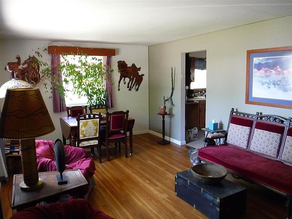 3rd image of 2634 Monterey Dr