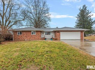 205 Leonard St, Farmersville, IL 62533