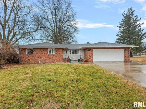 205 Leonard St, Farmersville, IL 62533